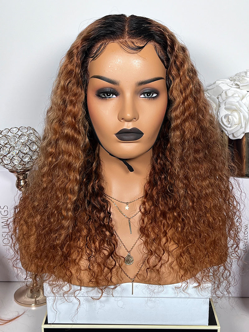 AYRA CURLY GLUELESS 13X6 LACE WIG ( Shipping in 3 business days)